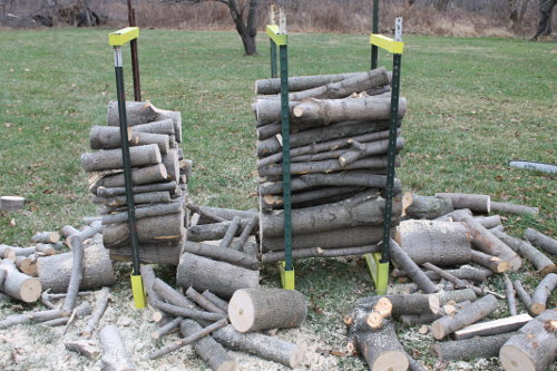 Efficiently cut the firewood.